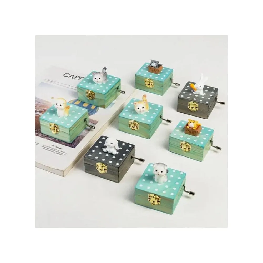 Cute Wooden Hand Crank Music Box, Mini Music Box Gift With Lovely Tune and Design, Orange Cat